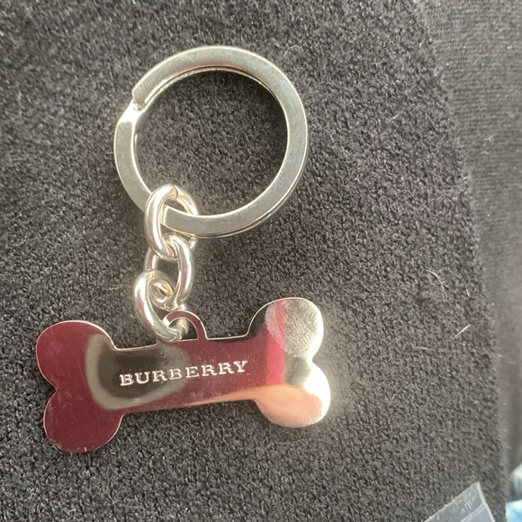 New Burberry bone keychain - Picture 2 of 4